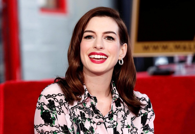 Anne Hathaway n&oacute;i g&igrave; về khả năng tham gia phần 3 của 'The Devil Wears Prada'? - Ảnh 1.