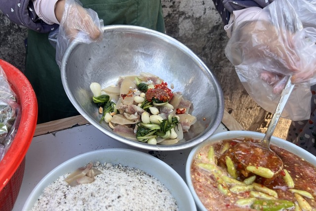 Gân kiệu, món ăn bình dị lưu luyến bao thế hệ sinh viên xứ Huế- Ảnh 4. Gân kiệu, món ăn bình dị lưu luyến bao thế hệ sinh viên xứ Huế- Ảnh 4.