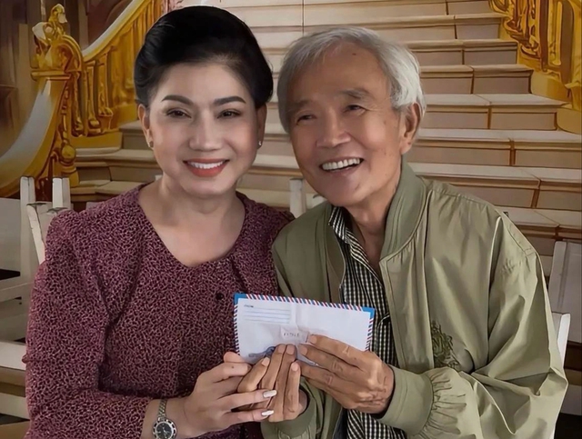 NSND Phượng Loan, Hồng Tơ hỗ trợ vợ chồng nghệ sĩ U.80 bị lừa sạch t&agrave;i sản- Ảnh 1.