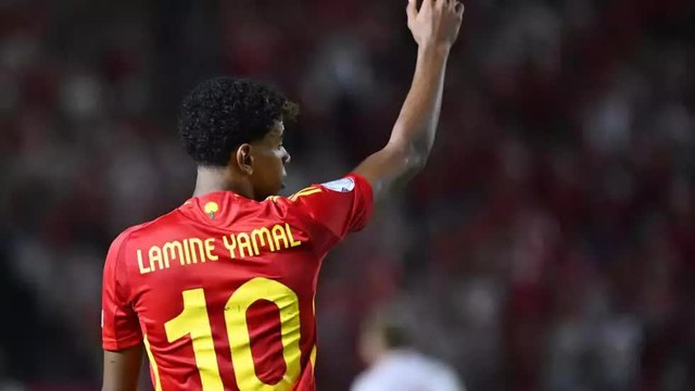 Yamal muốn s&aacute;nh vai Messi v&agrave; Ronaldo trong lịch sử World Cup- Ảnh 3.