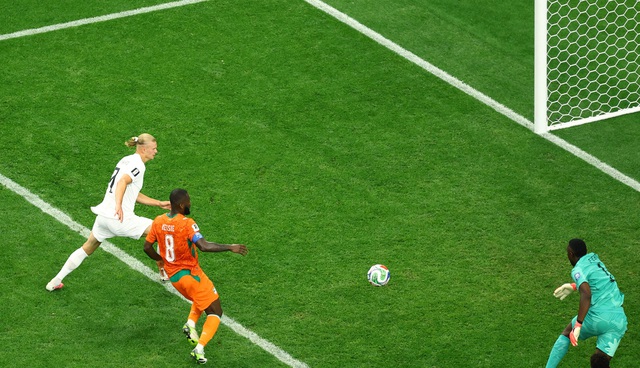 Kết quả World Cup 2026: Erling Haaland rực s&aacute;ng, đội tuyển Na Uy đi tiếp gặp Brazil - Ảnh 3.