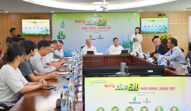 Gần 95% xăng ti&ecirc;u thụ tr&ecirc;n thị trường l&agrave; xăng E10- Ảnh 1.
