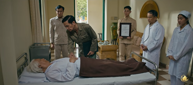 Nam ch&iacute;nh tiết lộ l&yacute; do phim Tận hiến chọn c&aacute;i kết đầy &aacute;m ảnh - Ảnh 3.