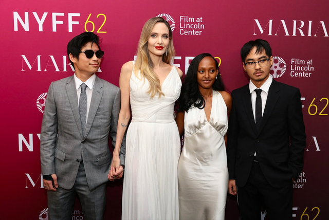 Angelina Jolie thừa nhận kh&ocirc;ng hẹn h&ograve; ai sau chia tay Brad Pitt - Ảnh 3.