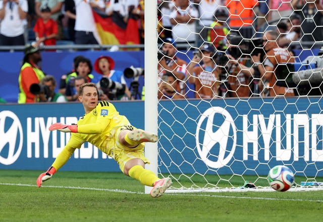 Cỗ xe tăng Đức đứt x&iacute;ch rời World Cup: Thất bại &ecirc; chề, Neuer kh&ocirc;ng g&aacute;nh nổi đồng đội- Ảnh 2.