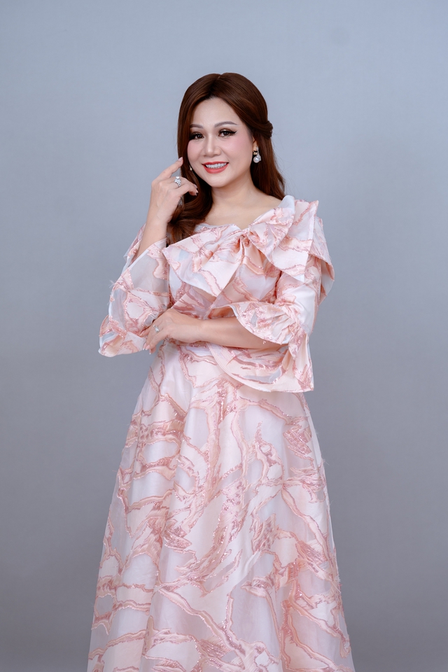 Dương Hồng Loan: Mối duy&ecirc;n với bolero v&agrave; nguy&ecirc;n tắc sau hơn 20 năm l&agrave;m nghề - Ảnh 2.