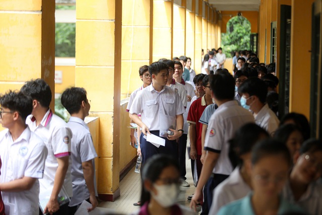 Nhiều th&iacute; sinh tr&uacute;ng tuyển trường ĐH: B&aacute;ch khoa, Sư phạm, Khoa học tự nhi&ecirc;n - Ảnh 1.
