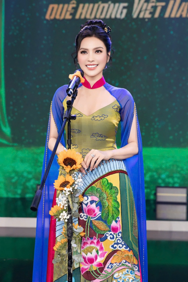'Gia t&agrave;i' đặc biệt của MC Kim Huyền S&acirc;m sau 2 thập kỷ v&agrave;o showbiz - Ảnh 3.