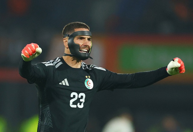 Con trai Zidane tỏa s&aacute;ng gi&uacute;p Algeria đ&aacute;nh bại H&agrave; Lan, World Cup n&oacute;ng rực trước giờ G- Ảnh 1.