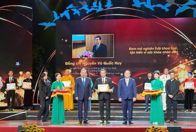 GS-TS Nguyễn Vũ Quốc Huy làm quyền Giám đốc Đại học Huế- Ảnh 2.