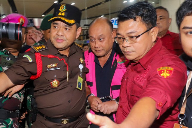Indonesia bắt cựu l&atilde;nh đạo chương tr&igrave;nh bữa ăn miễn ph&iacute; - Ảnh 1.