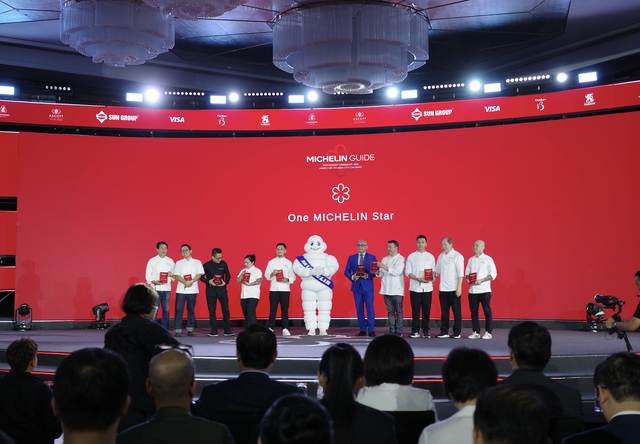 Việt Nam lần đầu sở hữu 11 sao Michelin- Ảnh 3. Việt Nam lần đầu sở hữu 11 sao Michelin- Ảnh 3.