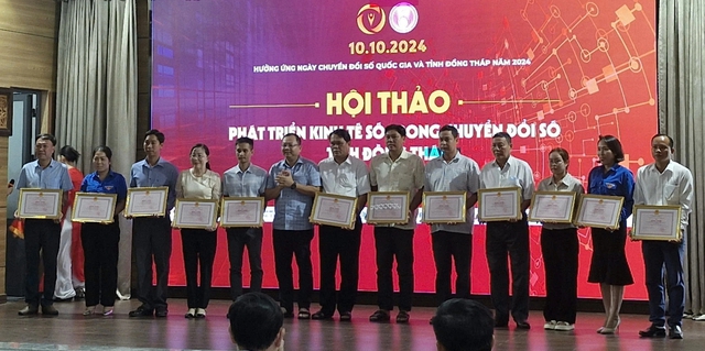 Nữ Bí thư Đoàn xã tiên phong chuyển đổi số, lan tỏa điều tử tế- Ảnh 5.