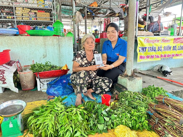 Nữ Bí thư Đoàn xã tiên phong chuyển đổi số, lan tỏa điều tử tế- Ảnh 6.