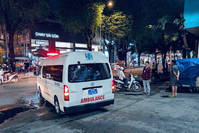 Giữa giờ cao điểm TP.HCM, quả tim hiến tặng đến bệnh viện chỉ sau 4 ph&uacute;t - Ảnh 2.