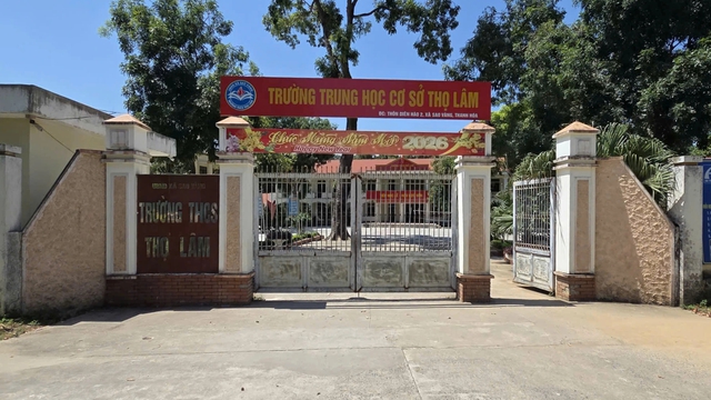  Cho thôi việc giáo viên tiếng Anh làm lộ đề thi học kỳ- Ảnh 1.