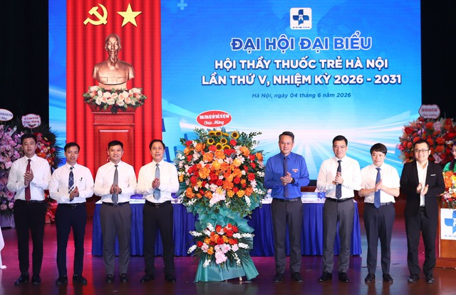 Giám đốc Bệnh viện Giao thông Vận tải làm Chủ tịch Hội Thầy thuốc trẻ Hà Nội - Ảnh 2.