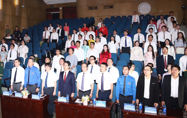 Giám đốc Bệnh viện Giao thông Vận tải làm Chủ tịch Hội Thầy thuốc trẻ Hà Nội - Ảnh 3.