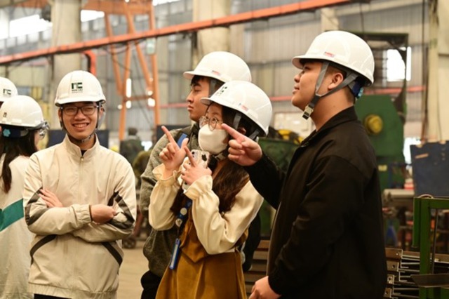 Mức lương ng&agrave;nh logistics cho sinh vi&ecirc;n mới ra trường l&agrave; bao nhi&ecirc;u?- Ảnh 1.