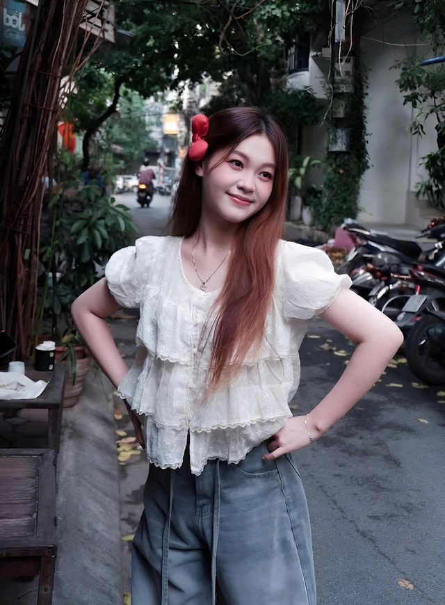 Trở thành tâm điểm xuống phố với xu hướng kẹp nơ xinh- Ảnh 4.