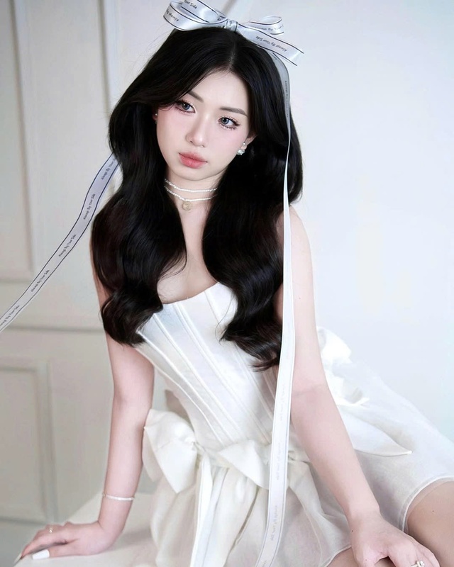 Trở thành tâm điểm xuống phố với xu hướng kẹp nơ xinh- Ảnh 6.