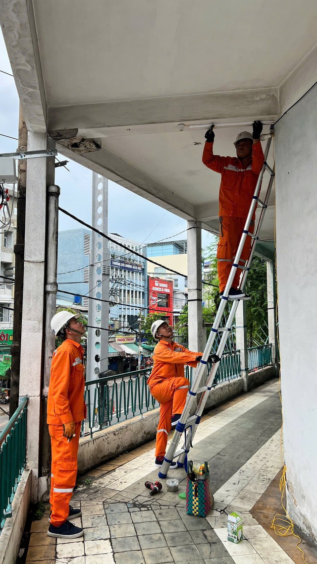 Kh&oacute; khăn rồi cũng qua đi - Ảnh 1.