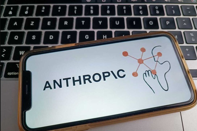 Anthropic k&ecirc;u gọi ngừng ph&aacute;t triển AI tr&ecirc;n to&agrave;n cầu - Ảnh 1.