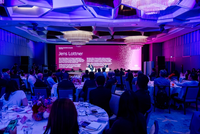 CEO Techcombank Jens Lottner: T&aacute;i định nghĩa lợi thế cạnh tranh nhờ chiến lược &lsquo;AI-first&rsquo;- Ảnh 1.