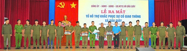 Tổ hỗ trợ khắc phục sự cố giao th&ocirc;ng Dầu Gi&acirc;y - Ảnh 1.