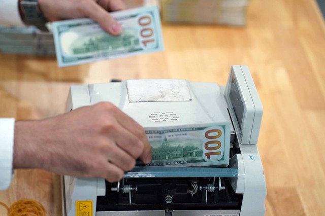 Gi&aacute; USD h&ocirc;m nay 5.6.2026: Ng&acirc;n h&agrave;ng tăng gi&aacute; b&aacute;n kịch trần - Ảnh 1.
