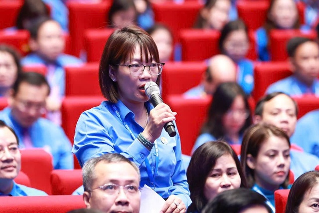 Thủ tướng: Sẽ đổi mới hệ thống ph&acirc;n phối thuốc, hệ thống ph&acirc;n phối xăng dầu - Ảnh 1.