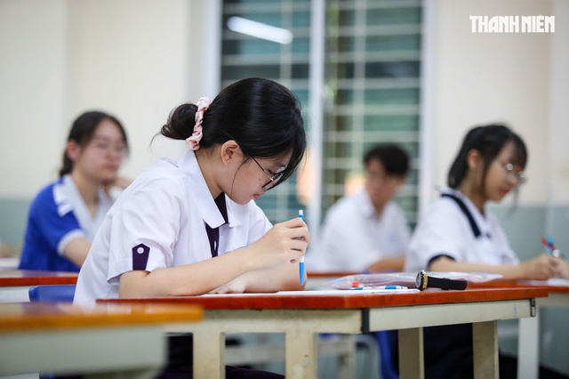 Tỷ lệ dưới trung b&igrave;nh to&aacute;n 2025 cao nhất 9 năm, th&iacute; sinh thi 2026 mong g&igrave;? - Ảnh 1.