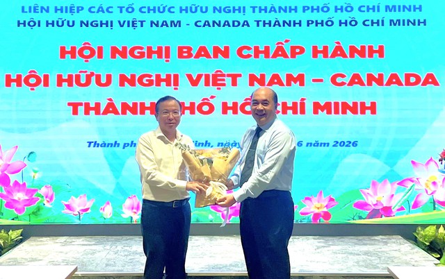 TP.HCM bầu 5 chủ tịch hội hữu nghị - Ảnh 2.
