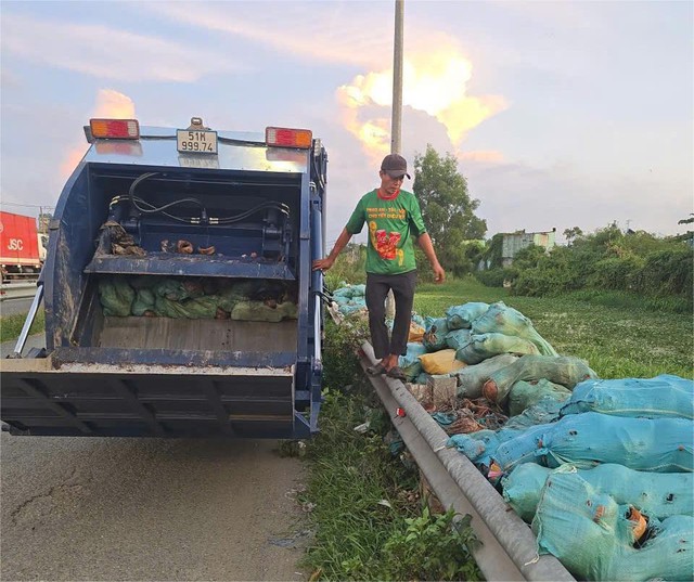 Phường Tân Tạo ra quân dọn vệ sinh: 3 ngày thu gom hơn 60 tấn rác - Ảnh 5.