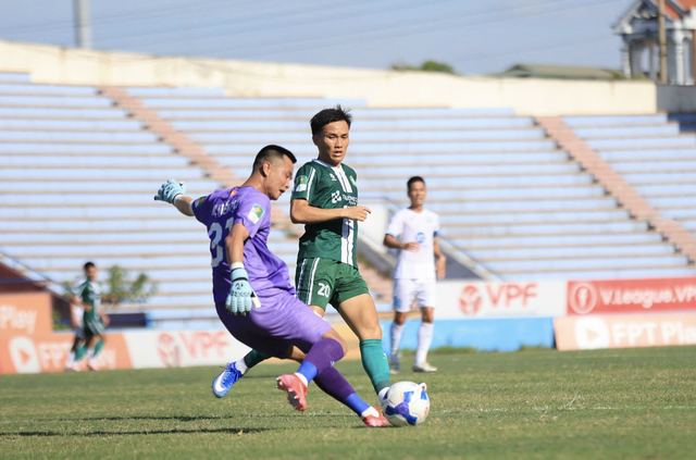H&agrave; Đức Chinh lập c&ocirc;ng, đội của cố vấn Park vẫn vấp ng&atilde; trước trận play-off: Trường Tươi Đồng Nai cũng thua- Ảnh 2.