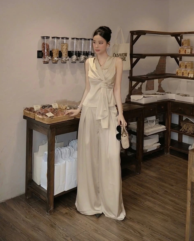 Tiết kiệm thời gian, nhân đôi sành điệu khi diện đồ theo set trang phục- Ảnh 1.