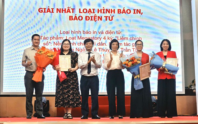 Trao Giải b&aacute;o ch&iacute; Nam bộ lần thứ I, vinh danh 22 t&aacute;c phẩm xuất sắc- Ảnh 6.