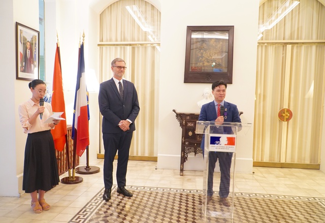 Gi&aacute;o sư Đỗ Văn Đại được trao Hu&acirc;n chương C&agrave;nh cọ H&agrave;n l&acirc;m của Ph&aacute;p- Ảnh 4.