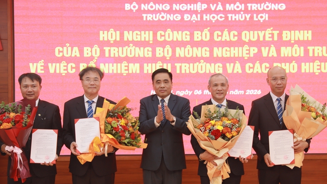 GS Nguyễn Trung Việt được bổ nhiệm giữ chức Hiệu trưởng Trường ĐH Thủy lợi- Ảnh 1.