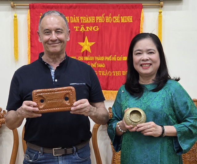 Những kỷ vật và tư liệu vô giá về Chủ tịch Hồ Chí Minh- Ảnh 2. Những kỷ vật và tư liệu vô giá về Chủ tịch Hồ Chí Minh- Ảnh 2.