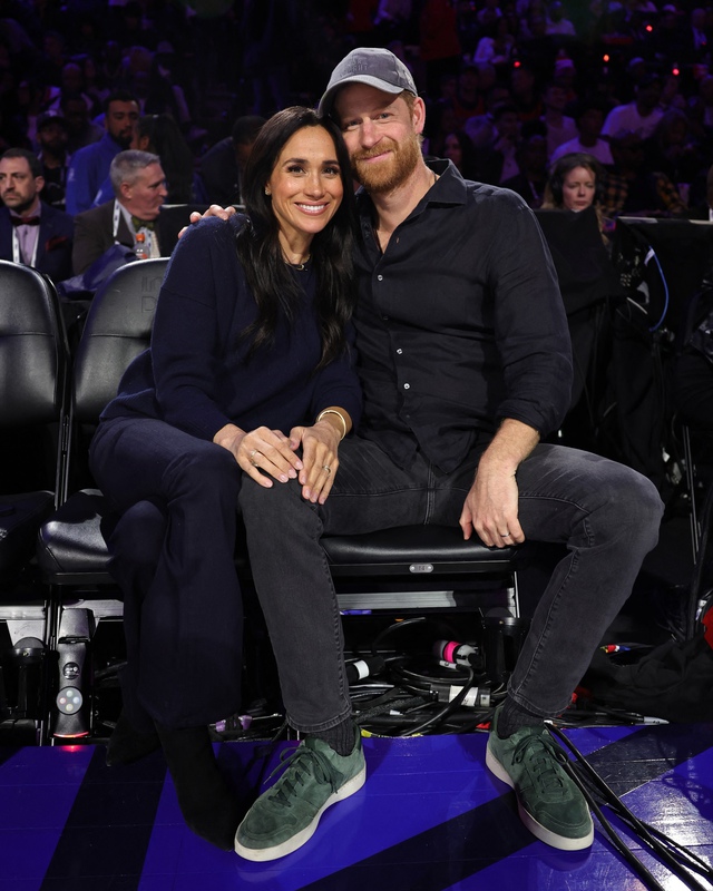 Bạn bè tiết lộ điều 'công chúng không hề biết' về Hoàng tử Harry - Meghan Markle - Ảnh 2.