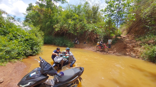 Đồng Nai: Cầu tạm Mã Đà đã thông xe- Ảnh 1. Đồng Nai: Cầu tạm Mã Đà đã thông xe- Ảnh 1.