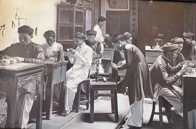 Trăm năm đất tổ kim hoàn: Hai vị tổ sư nghề kim hoàn Việt- Ảnh 1. Trăm năm đất tổ kim hoàn: Hai vị tổ sư nghề kim hoàn Việt- Ảnh 1.