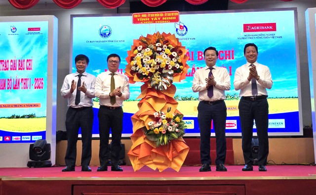 Trao Giải b&aacute;o ch&iacute; Nam bộ lần thứ I, vinh danh 22 t&aacute;c phẩm xuất sắc- Ảnh 4.