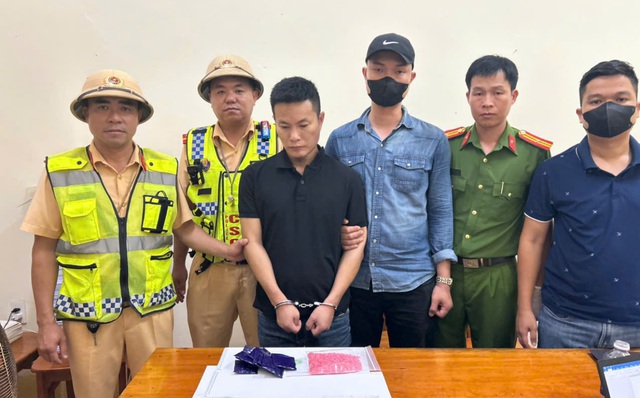 Bắt 2 nghi phạm người Lào vận chuyển ma túy qua Việt Nam tiêu thụ- Ảnh 2. Bắt 2 nghi phạm người Lào vận chuyển ma túy qua Việt Nam tiêu thụ- Ảnh 2.