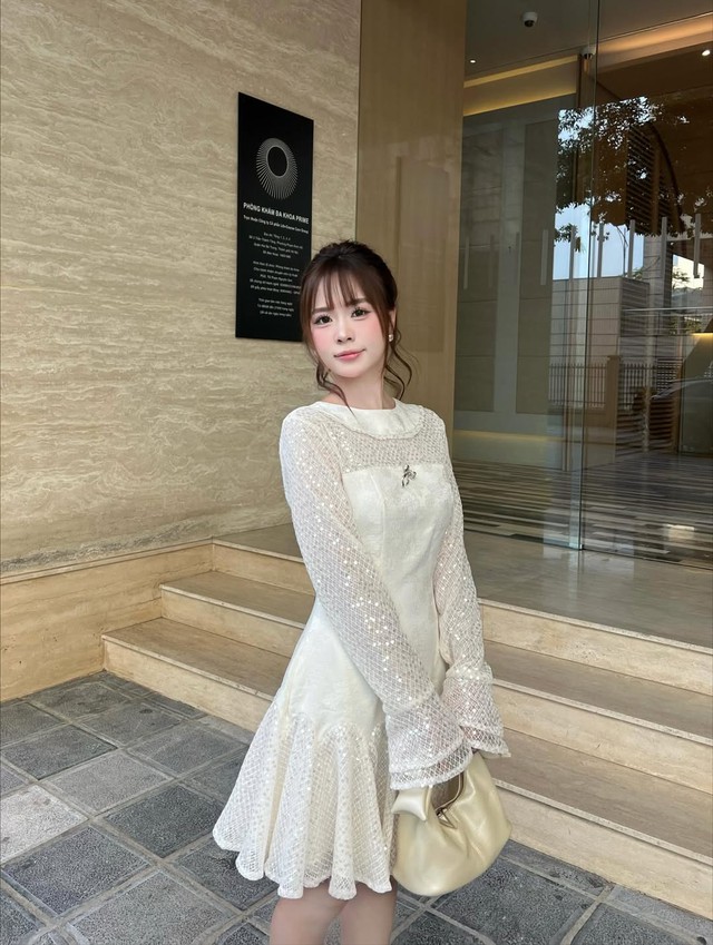 Tỏa sáng đêm tiệc với trang phục đính sequin lấp lánh- Ảnh 3. Tỏa sáng đêm tiệc với trang phục đính sequin lấp lánh- Ảnh 3.