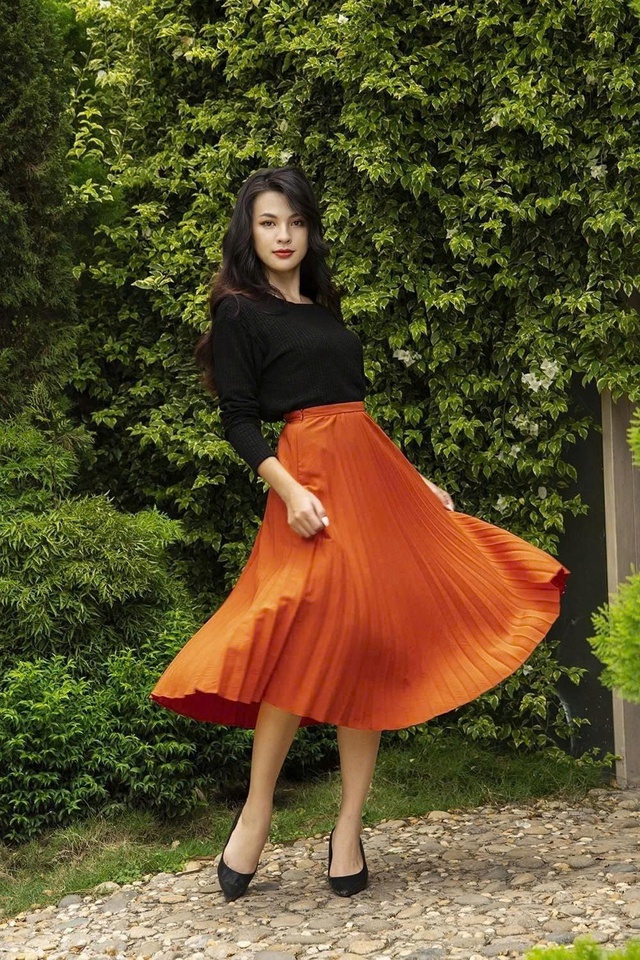 Năng lượng ngày mới từ trang phục sắc cam thời thượng- Ảnh 4.