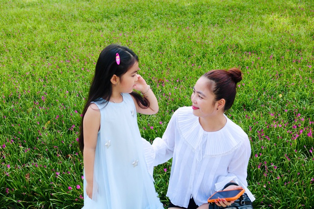 Đến check-in vườn hoa hẹ hồng đang ‘gây sốt’ nhiều người nhận cái kết ngỡ ngàng - Ảnh 9.