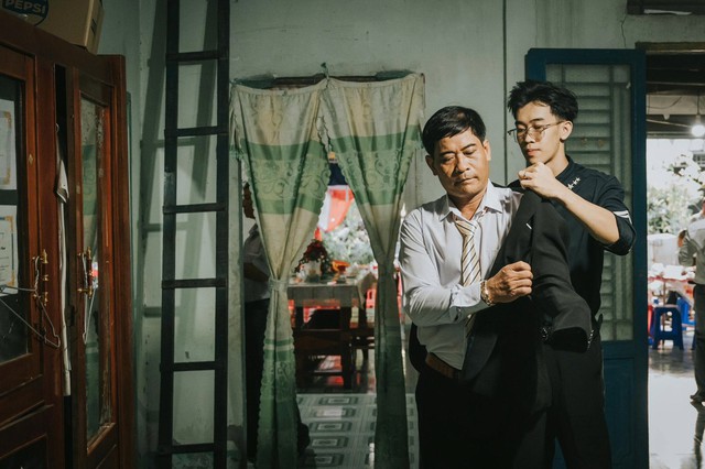 Chàng trai chuẩn bị đám cưới cho cha, lời chúc khiến cô dâu U.50 xúc động - Ảnh 2.