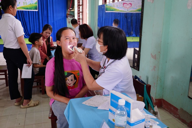 Gần 5 tỉ đồng tiếp sức trẻ em khó khăn, thắp sáng ước mơ kỷ nguyên số - Ảnh 4.